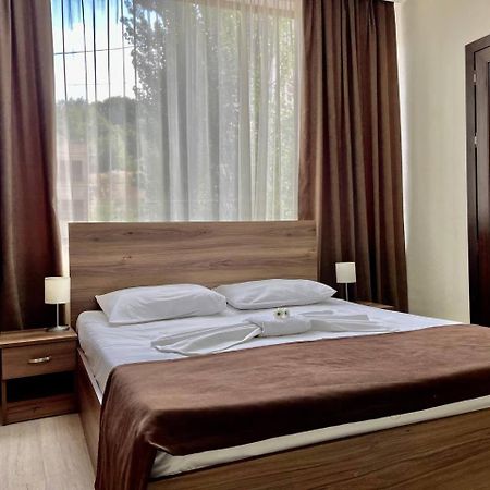 Merien Hotel Jerevan Eksteriør billede