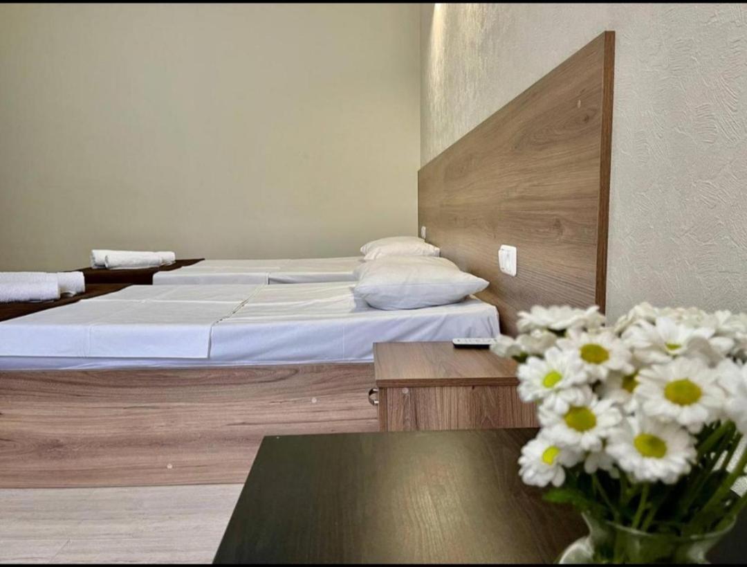 Merien Hotel Jerevan Eksteriør billede